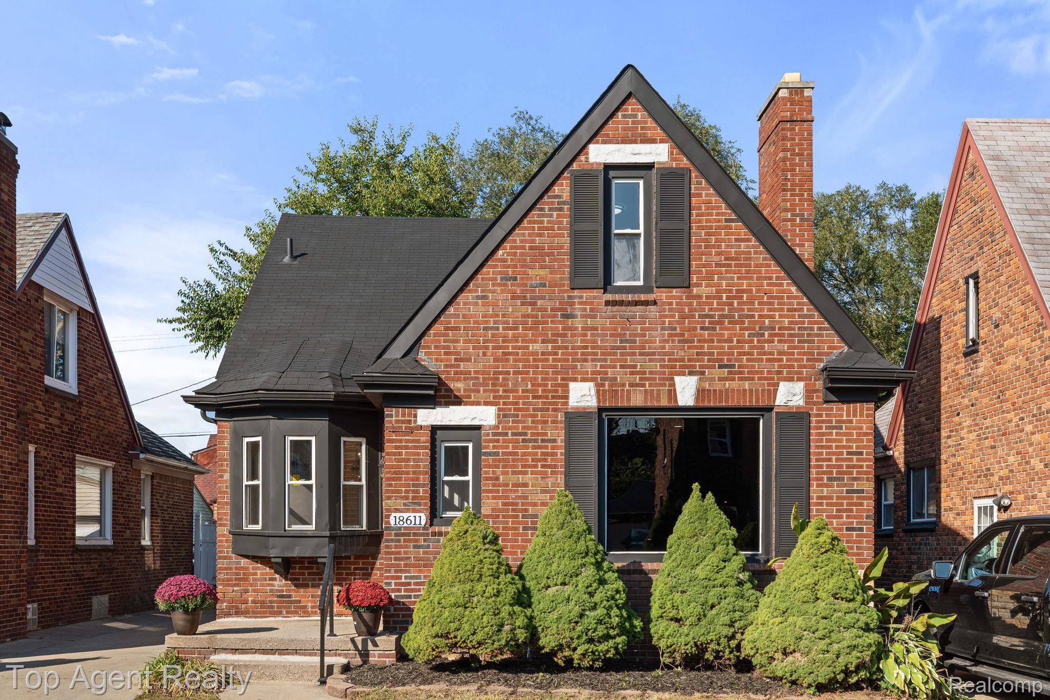 Detroit, MI 48221,18611 Monica ST