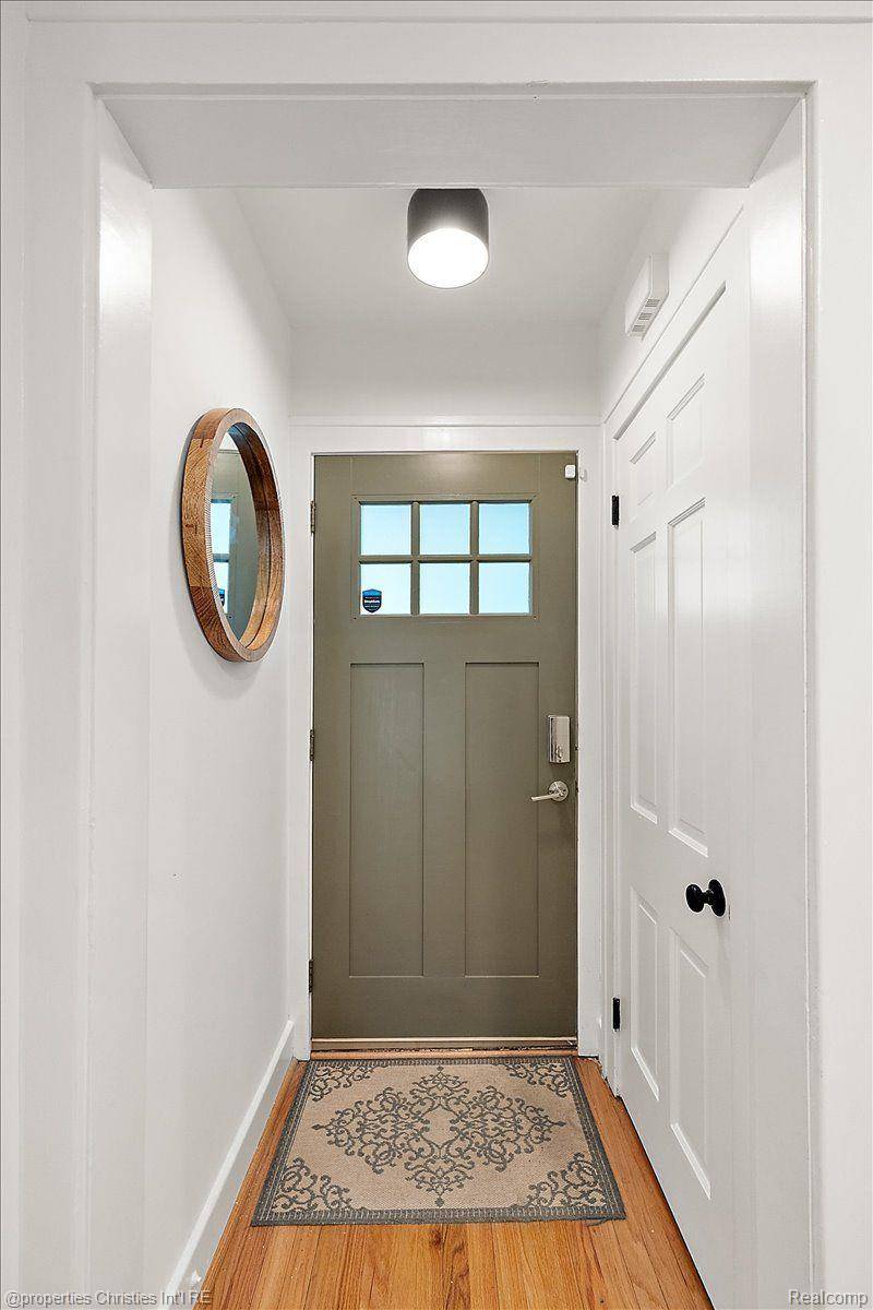 Detroit, MI 48221,19939 LICHFIELD RD