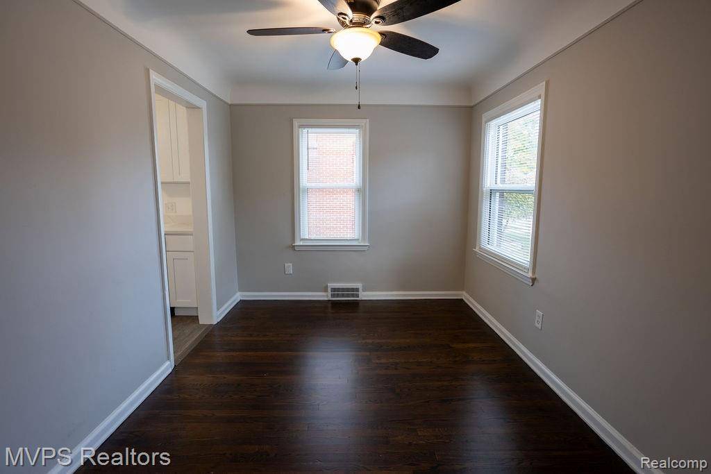 Eastpointe, MI 48021,15420 Couzens AVE