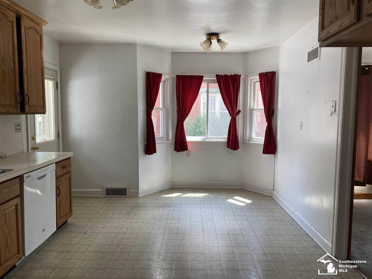 Carleton, MI 48117,1424 Monroe ST