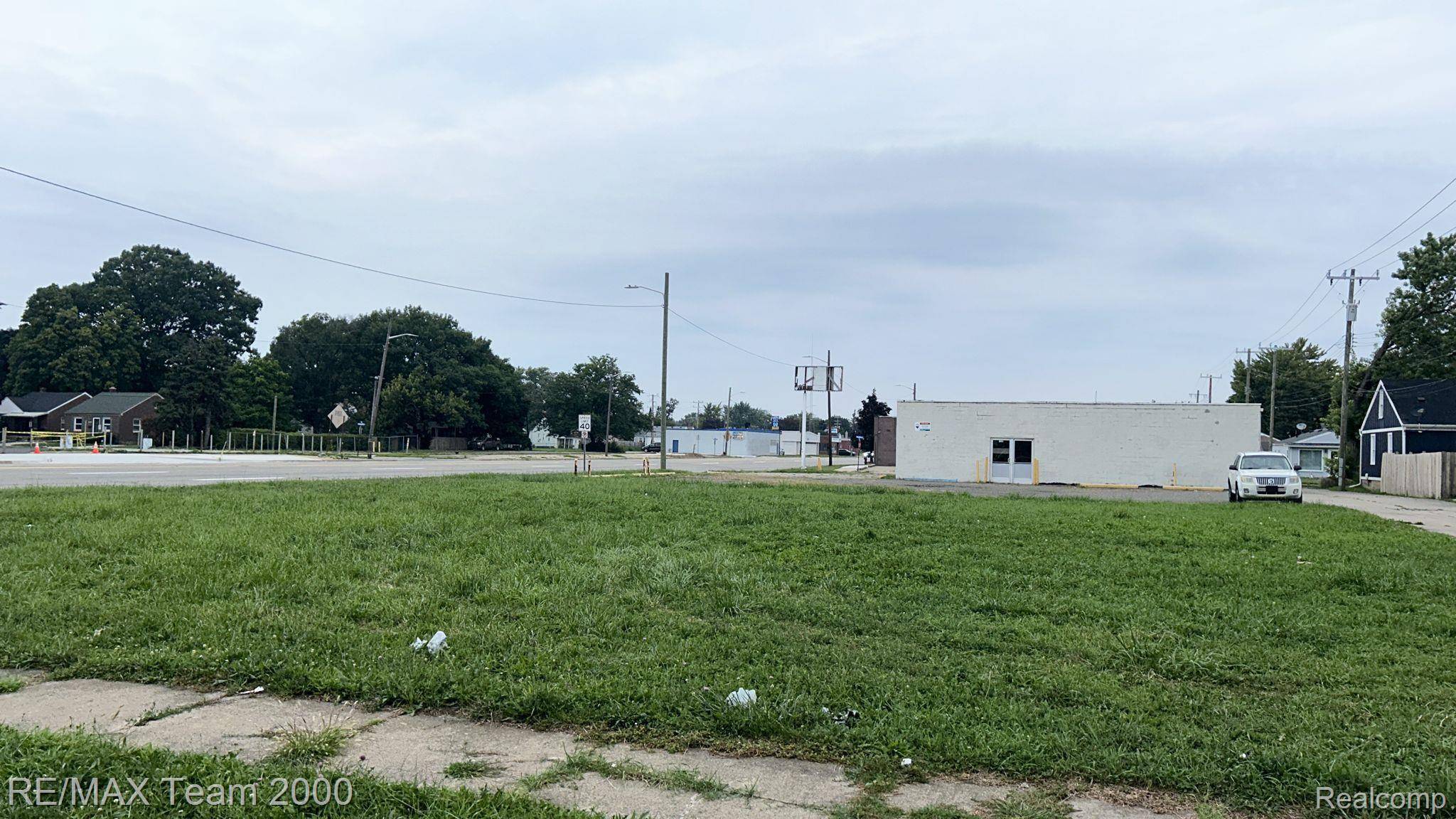 Lincoln Park, MI 48146,1505 DIX