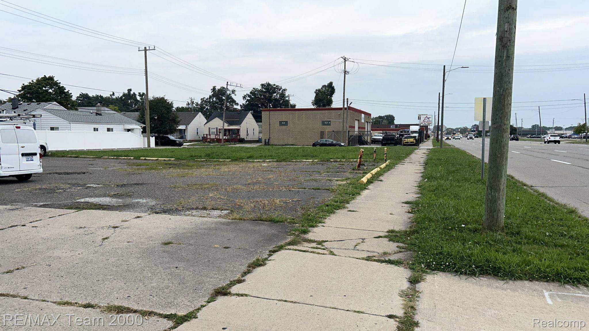 Lincoln Park, MI 48146,1505 DIX