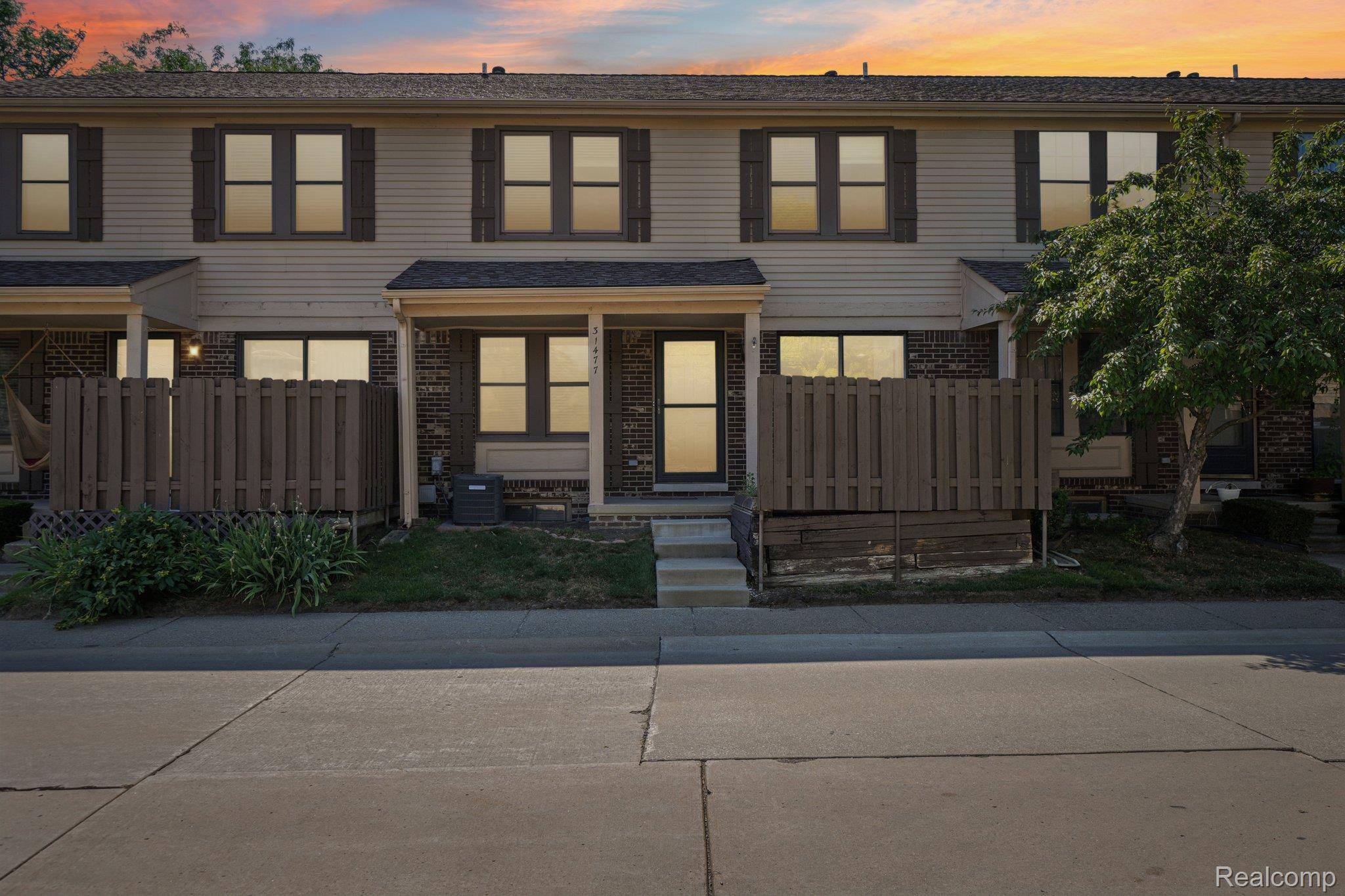 Warren, MI 48093,31477 Bear Creek BLVD