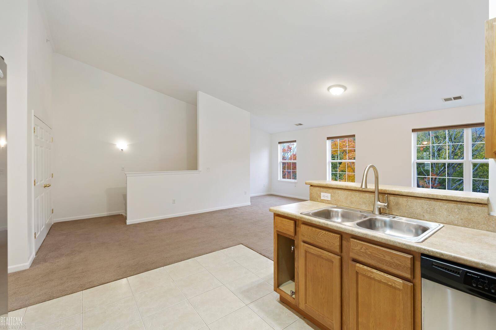 Sterling Heights, MI 48312,43117 Burlington DR