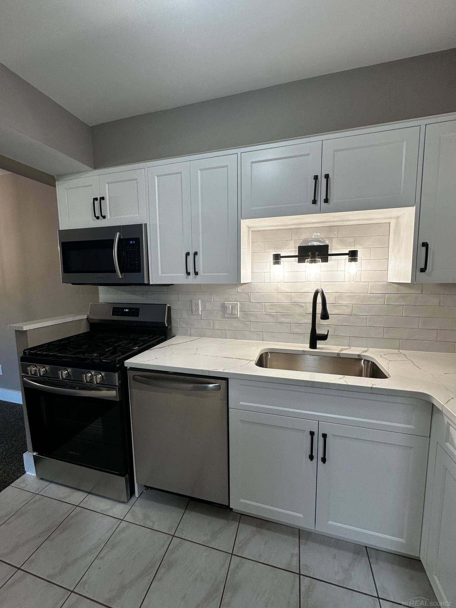 Utica, MI 48316,54731 Shelby RD