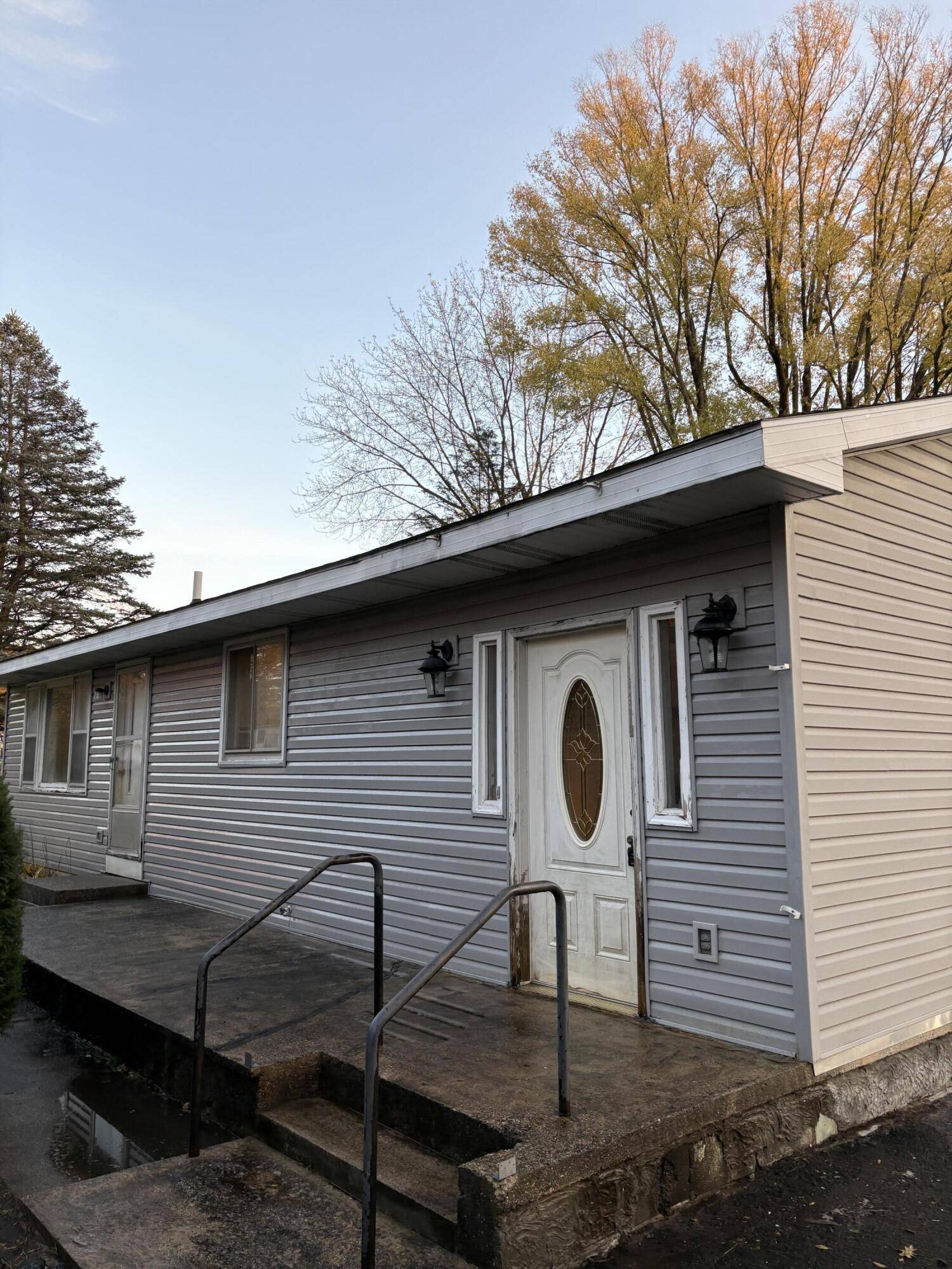 Sparta, MI 49345,460 Indian Lakes RD NW