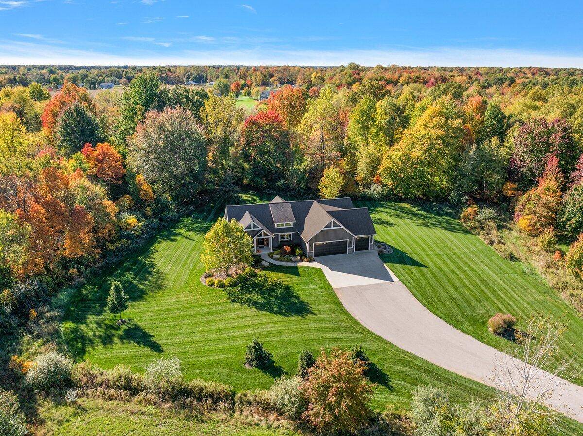 Hudsonville, MI 49426,6131 Deertrail CT