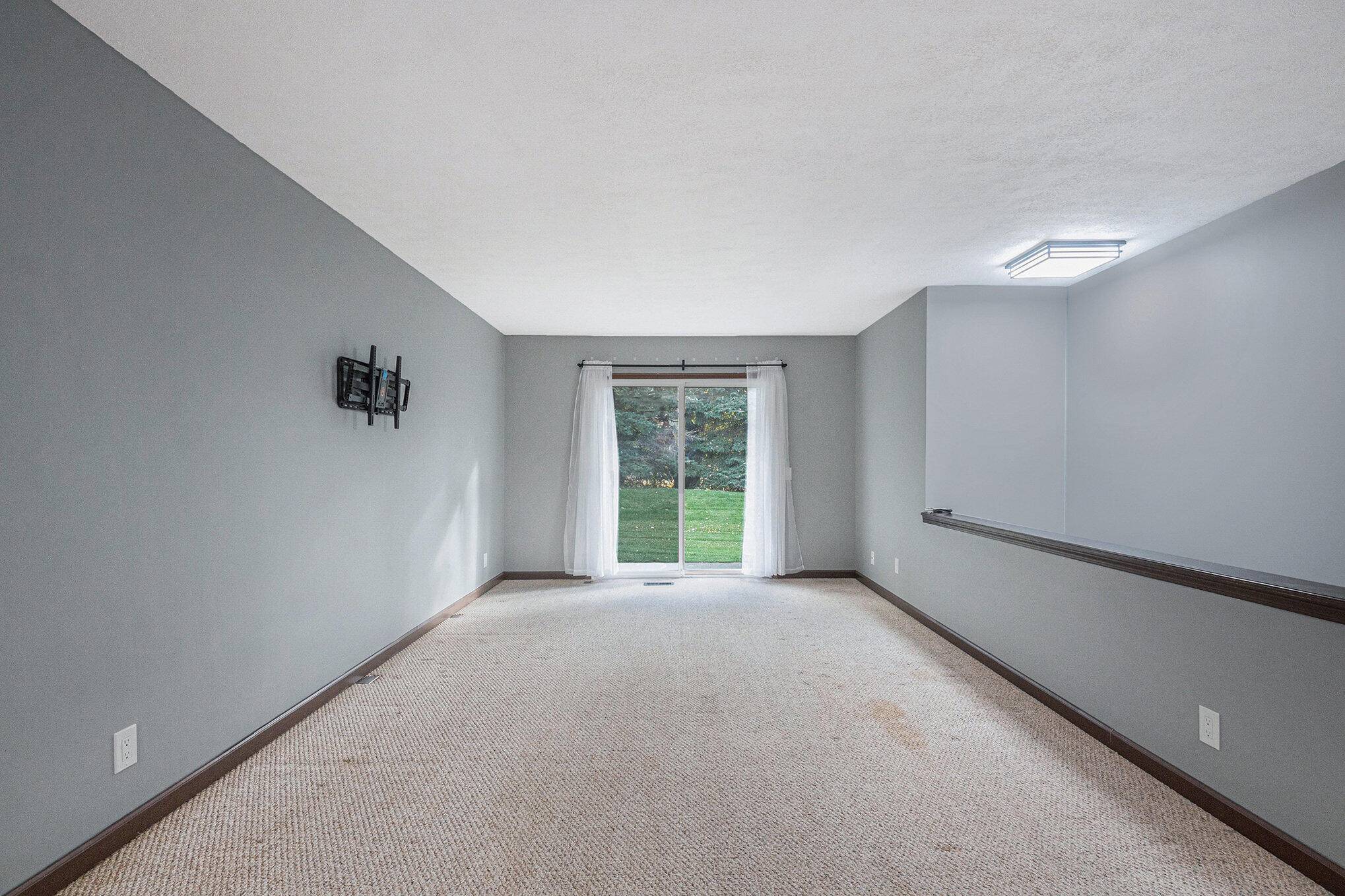 Grand Rapids, MI 49512,3070 Riviera CT SE