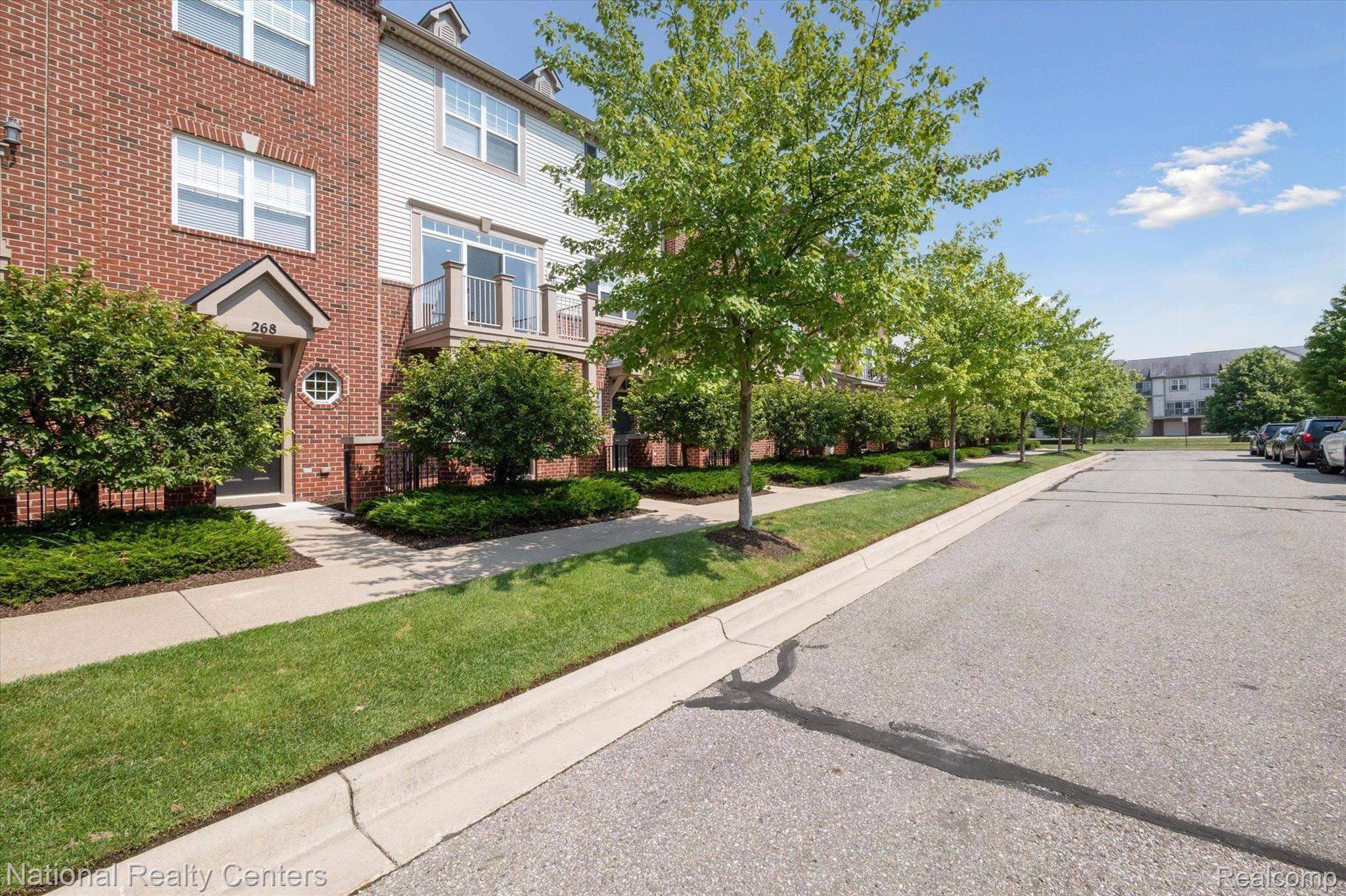 Wixom, MI 48393,264 WRIGHT ST