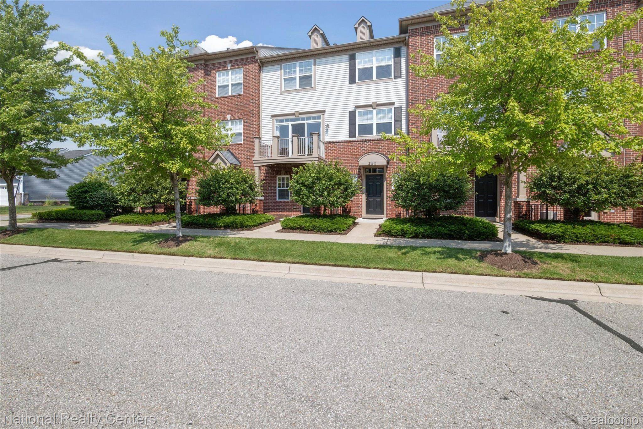 Wixom, MI 48393,264 WRIGHT ST