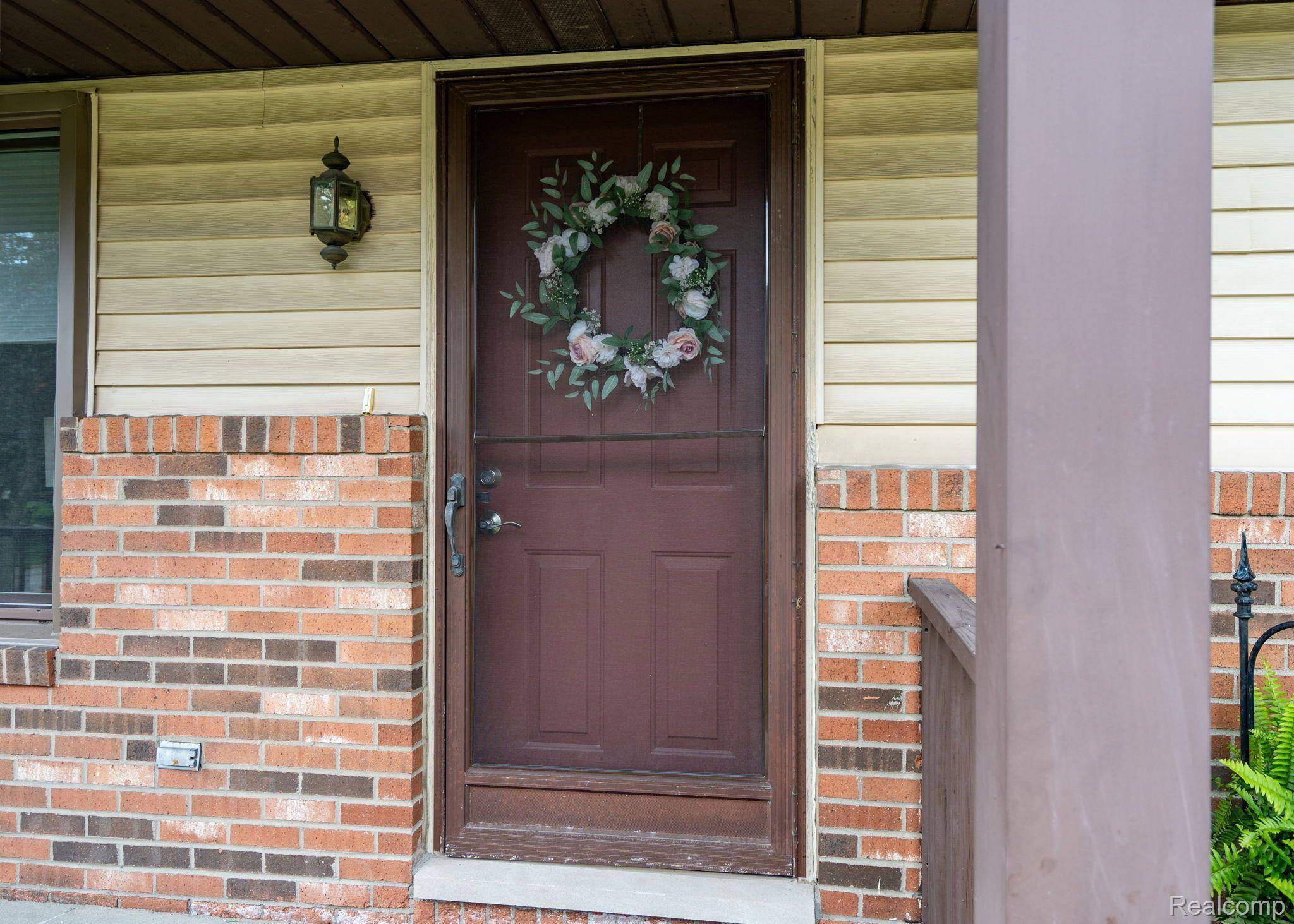 Rochester Hills, MI 48307,2321 LONDON BRIDGE DR #21