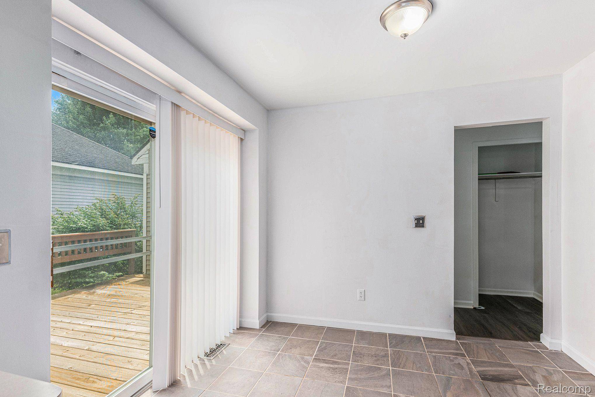 Wixom, MI 48393,1020 YORICK PATH