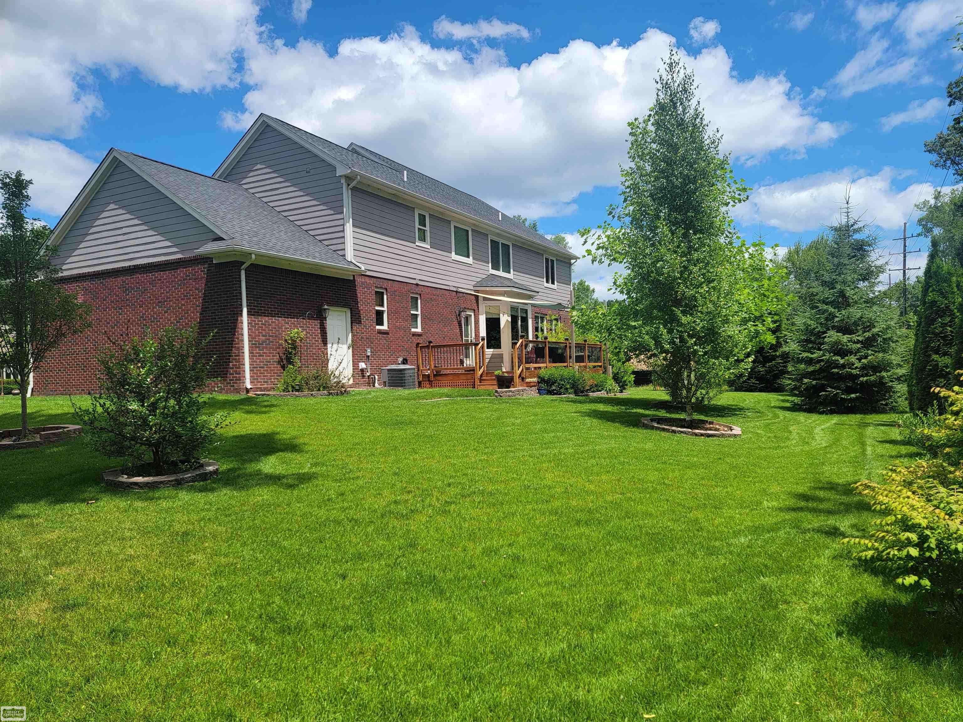 Harrison Twp, MI 48045,37832 Trillium PL