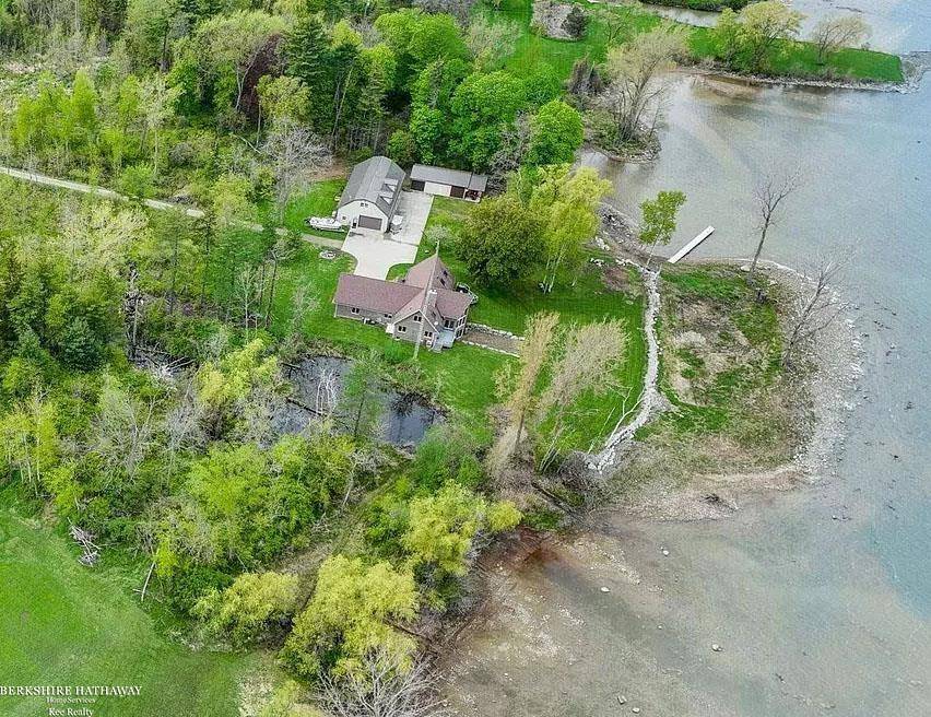 Harbor Beach, MI 48441,2500 N Lakeshore RD