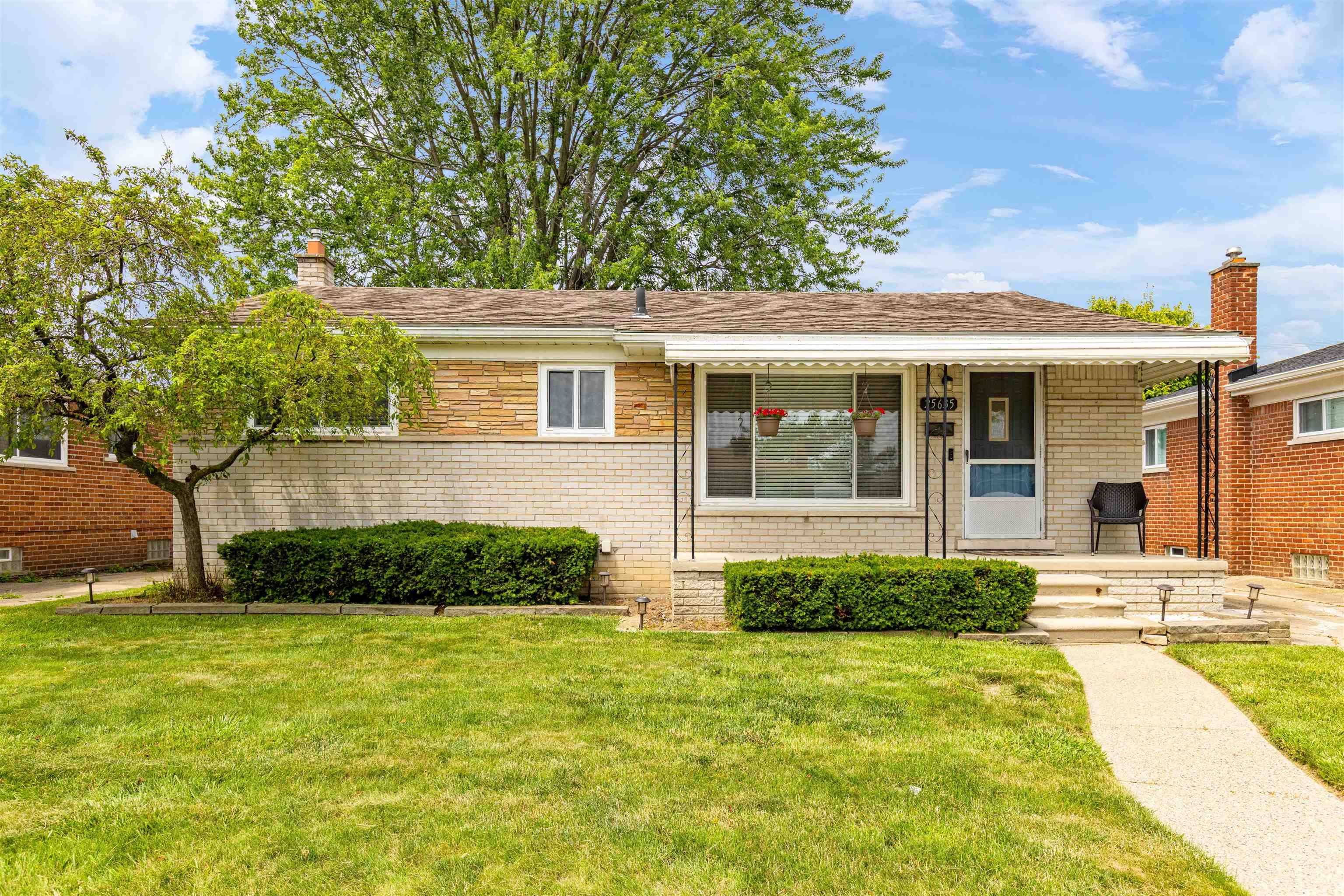 Roseville, MI 48066,25635 Huron ST