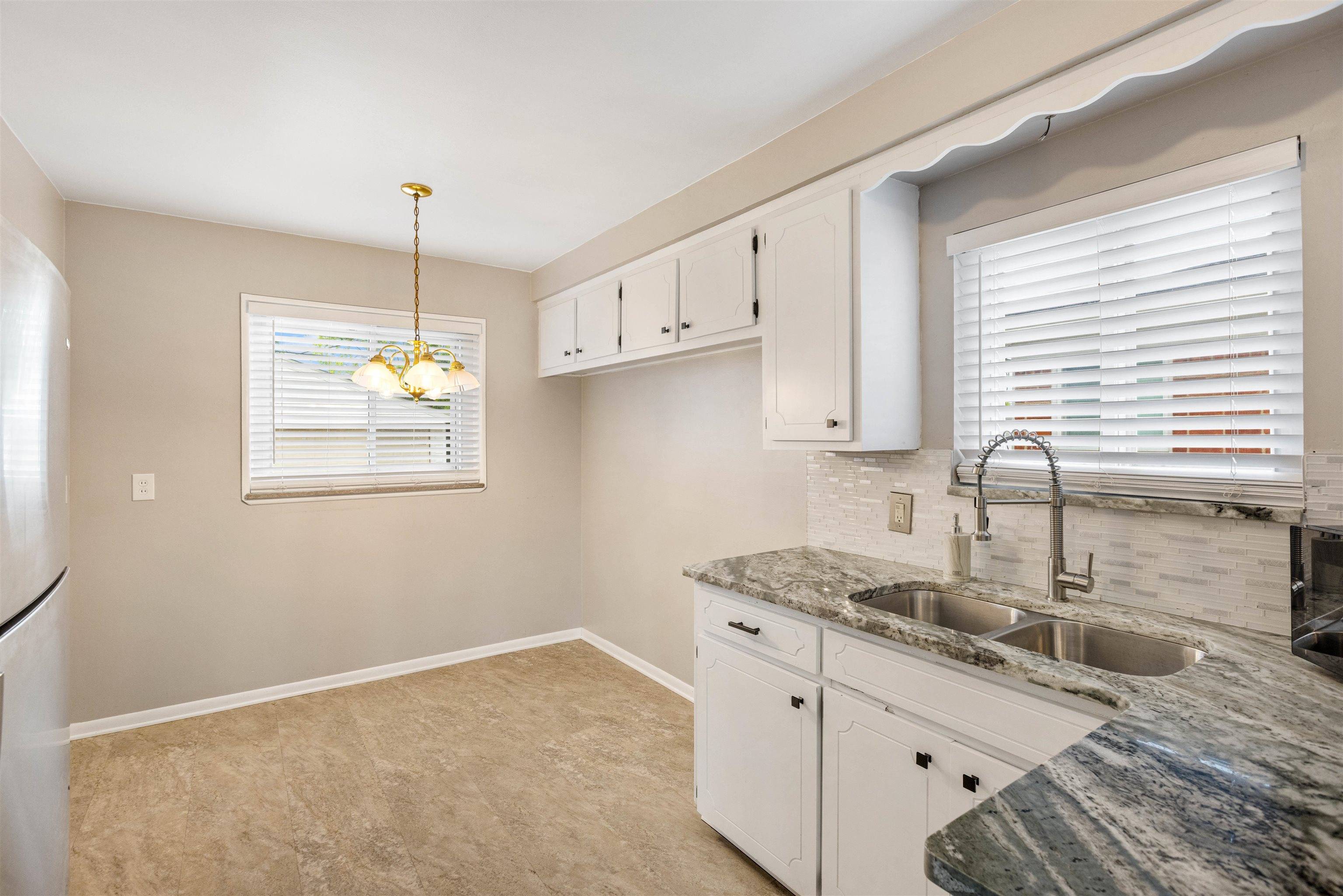 Roseville, MI 48066,25635 Huron ST