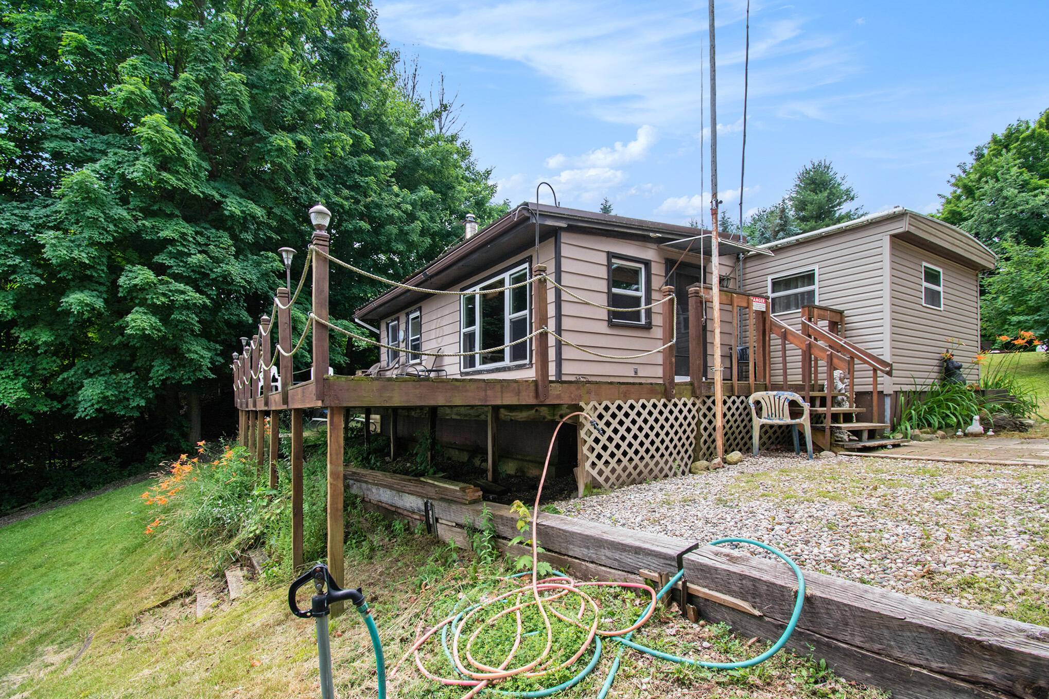 Casnovia, MI 49318,181 Mill ST