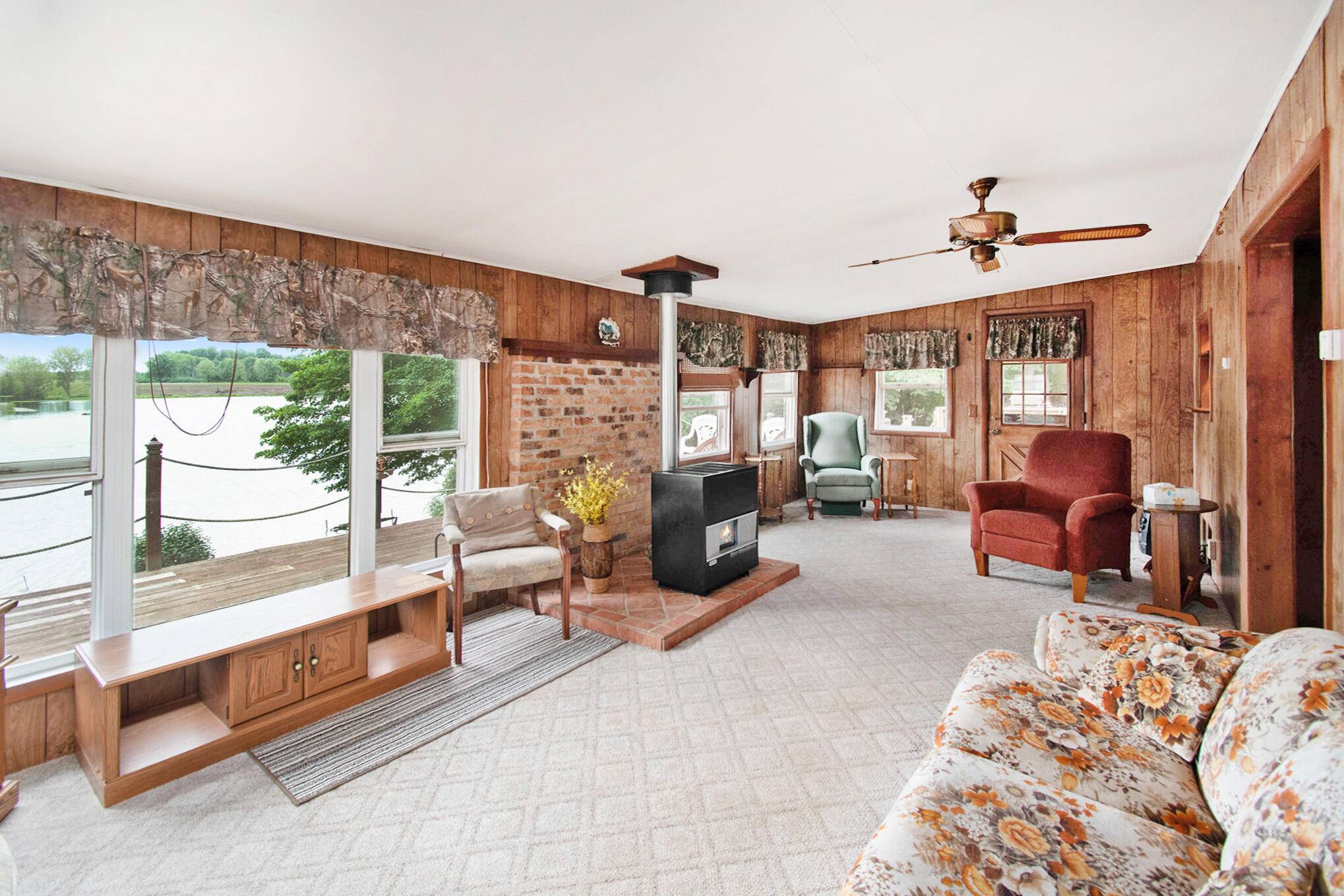 Casnovia, MI 49318,181 Mill ST