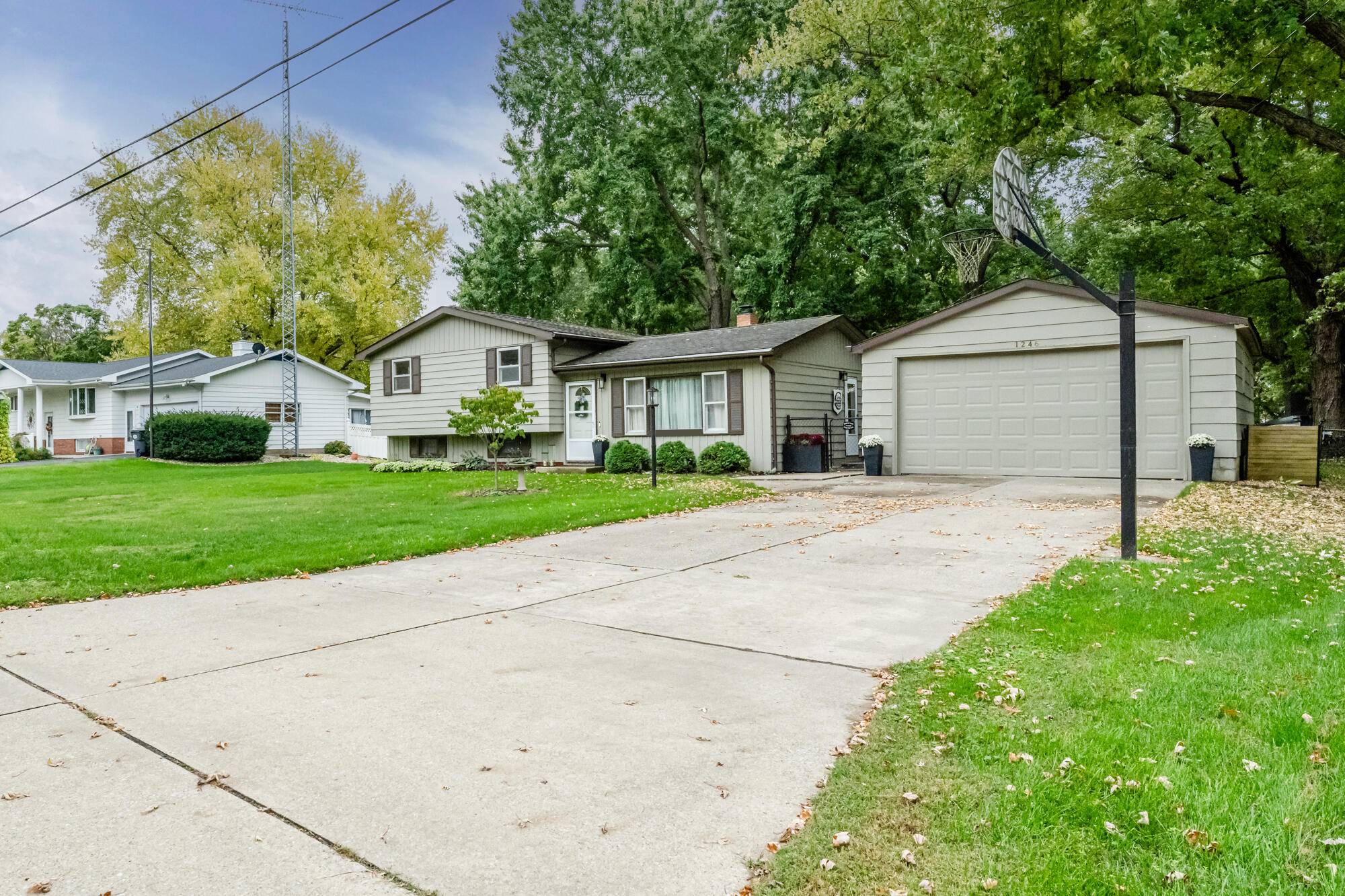 St. Joseph, MI 49085,1246 Adams DR