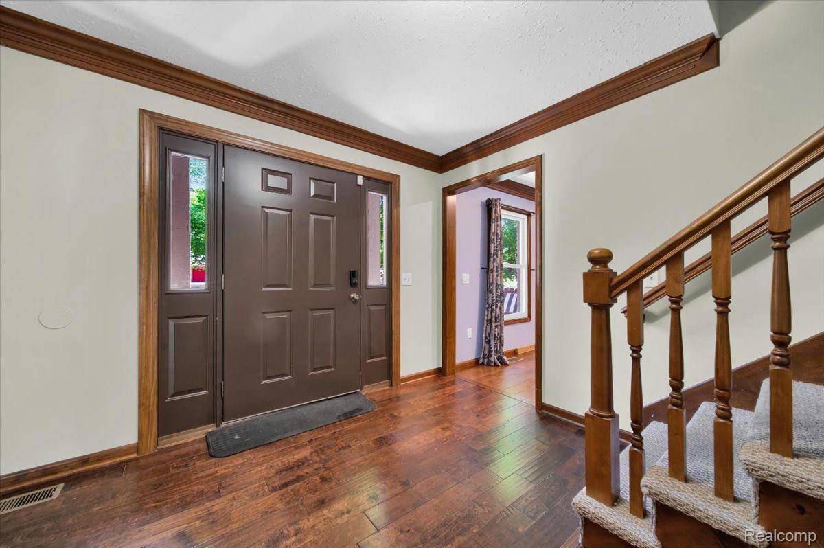 Grand Blanc, MI 48439,1304 KINGS CARRIAGE RD