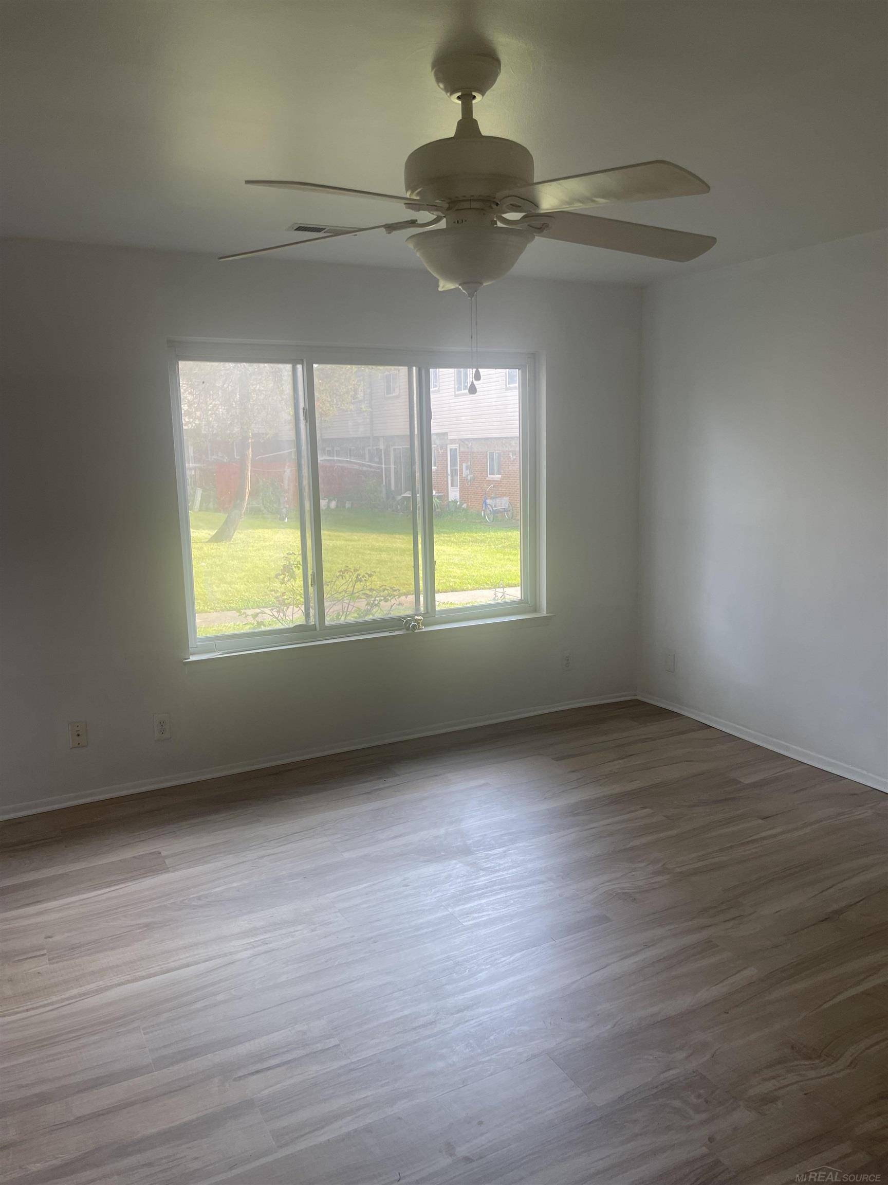 Roseville, MI 48066,25747 Salem ST