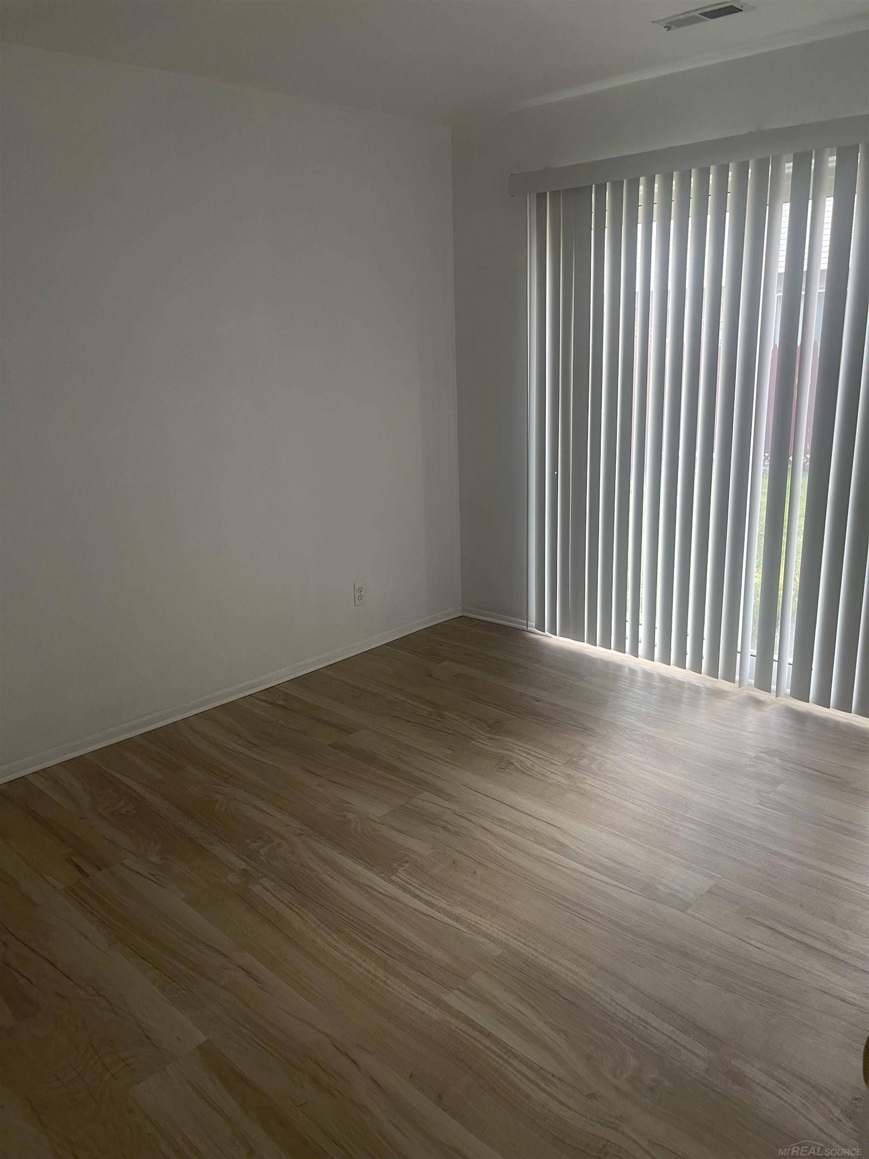 Roseville, MI 48066,25747 Salem ST