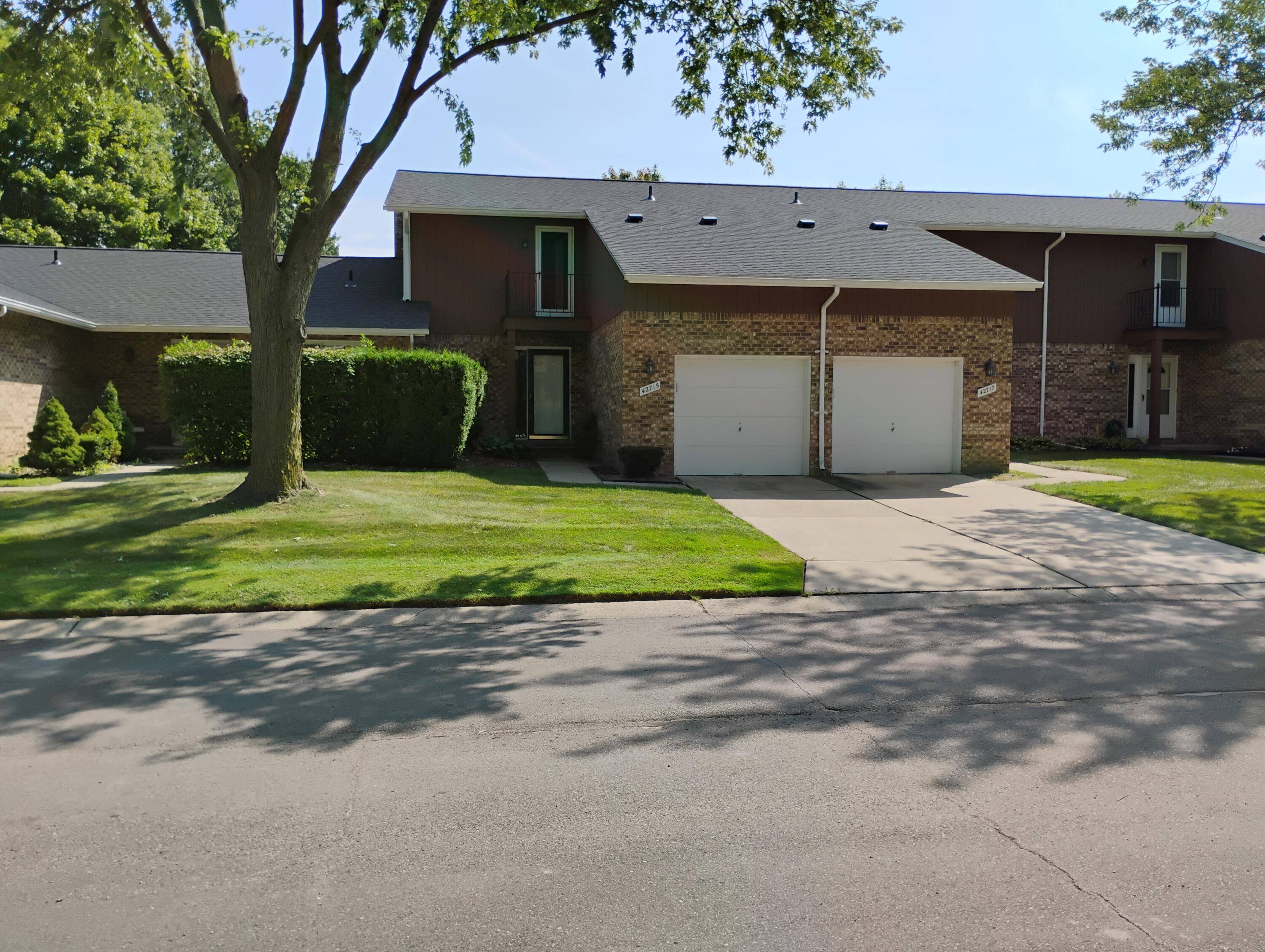 Clinton Twp, MI 48038,42715 Melinda PL