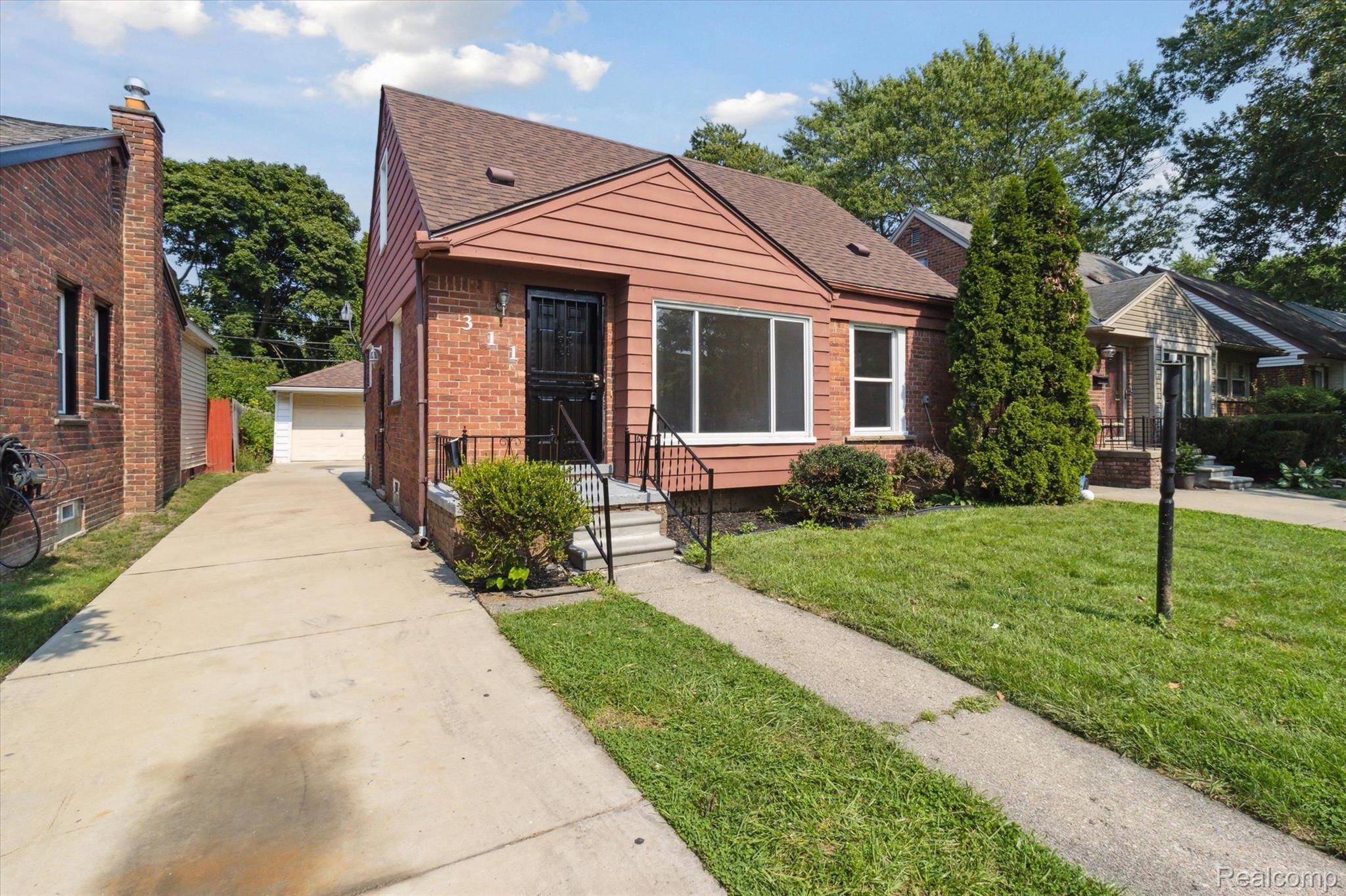 Inkster, MI 48141,311 AMHERST ST