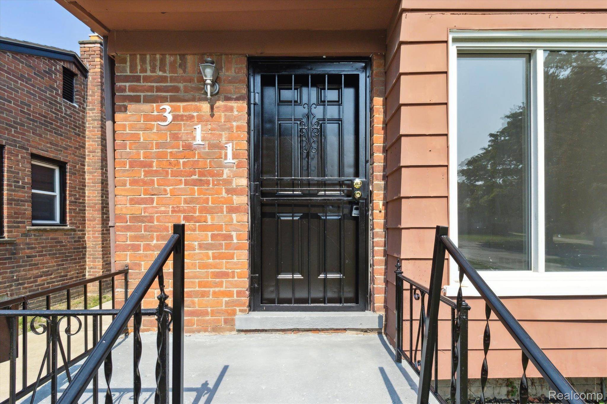 Inkster, MI 48141,311 AMHERST ST