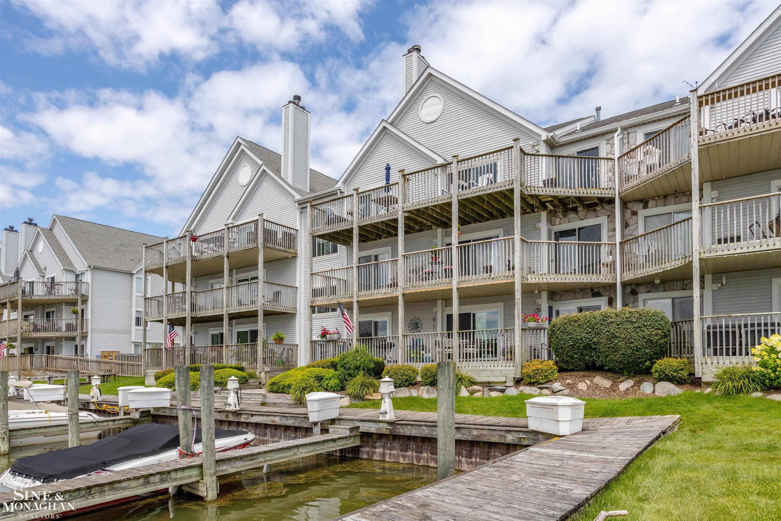 Harrison Twp, MI 48045,37530 Jefferson ST