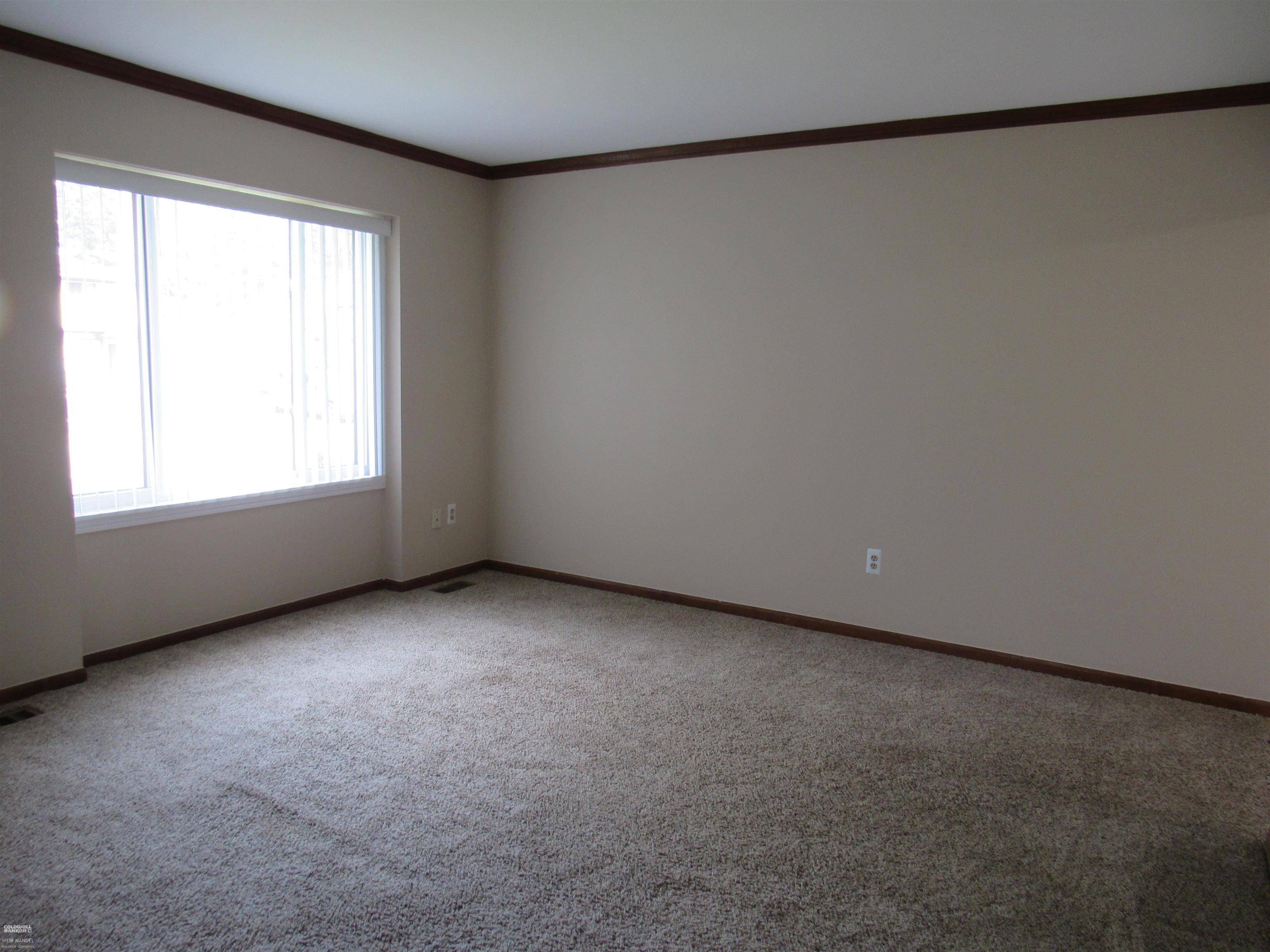 Harrison Twp, MI 48045,27070 Campau LN