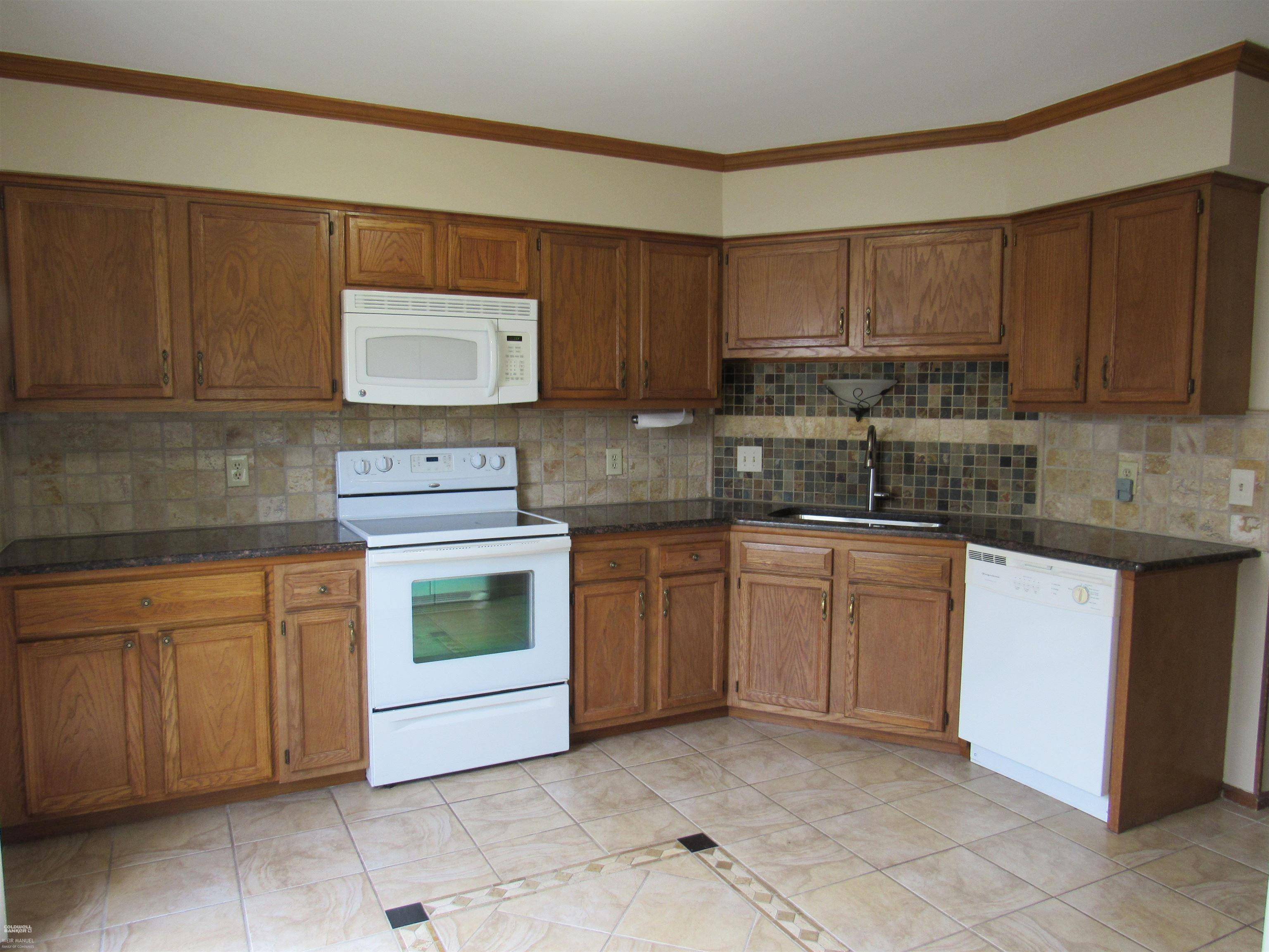 Harrison Twp, MI 48045,27070 Campau LN