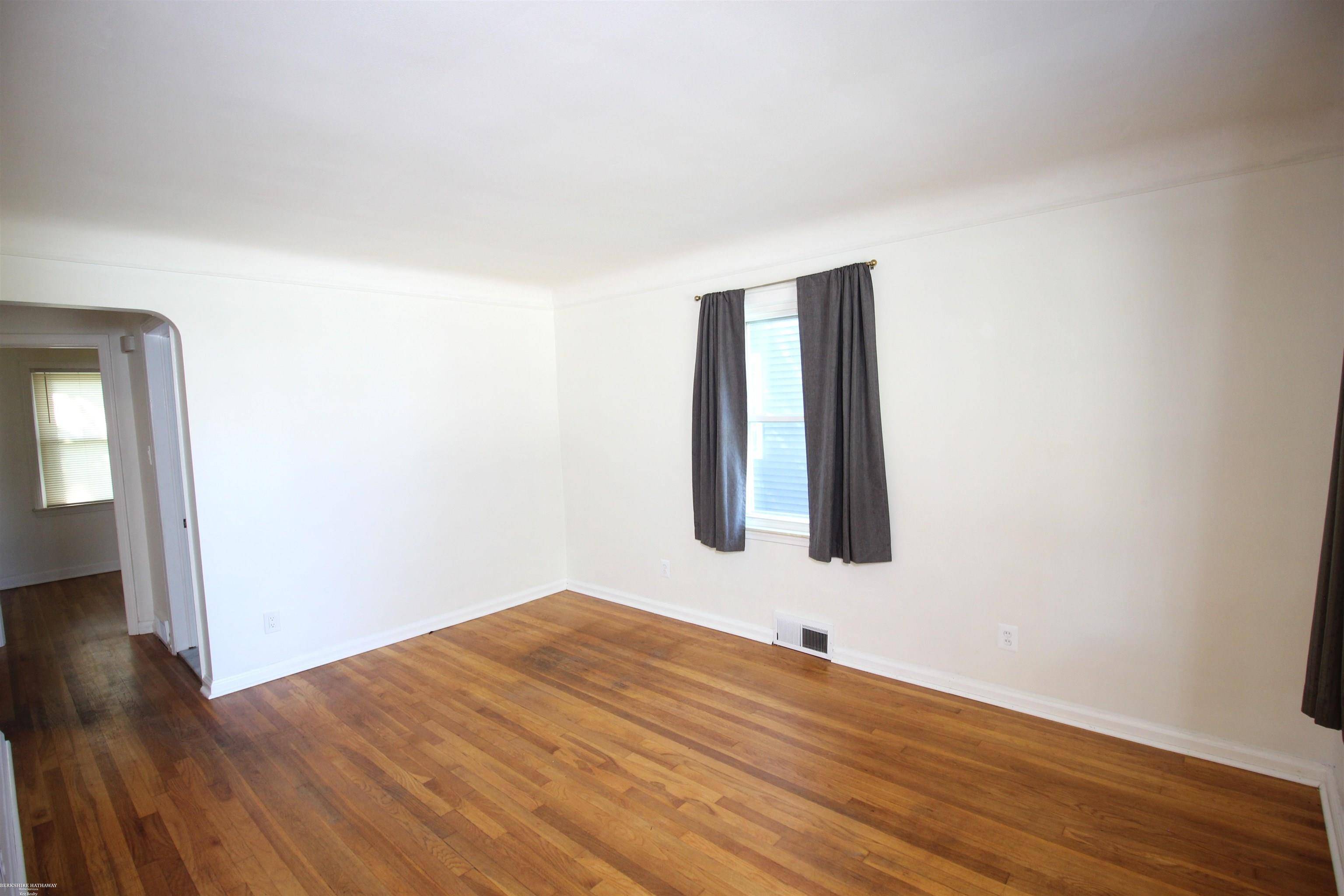 Eastpointe, MI 48021,14840 Toepfer ST