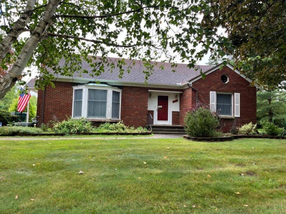 Saline, MI 48176,305 Mills RD