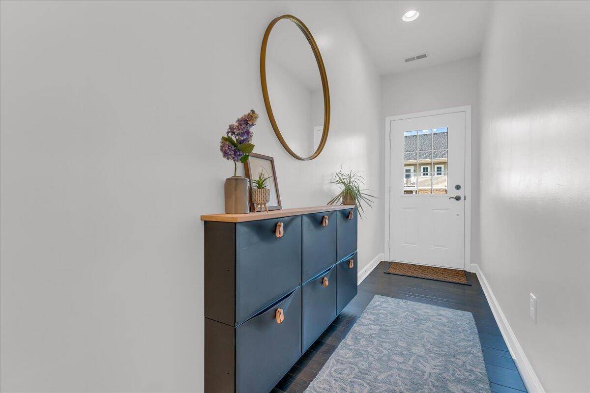 Ann Arbor, MI 48103,5524 Arbor Chase DR