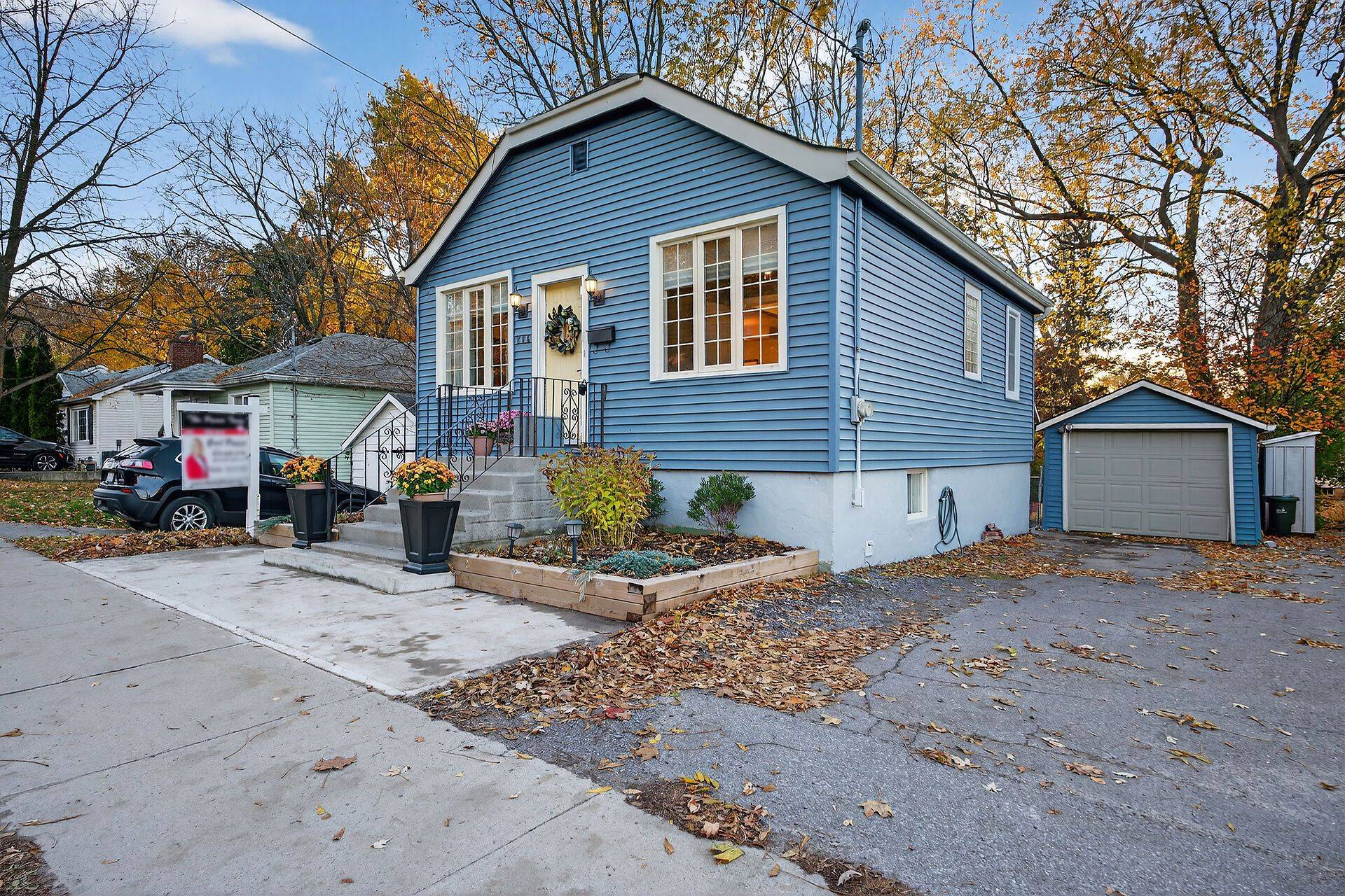 Kingston, ON K7M 1W7,806 Portsmouth AVE