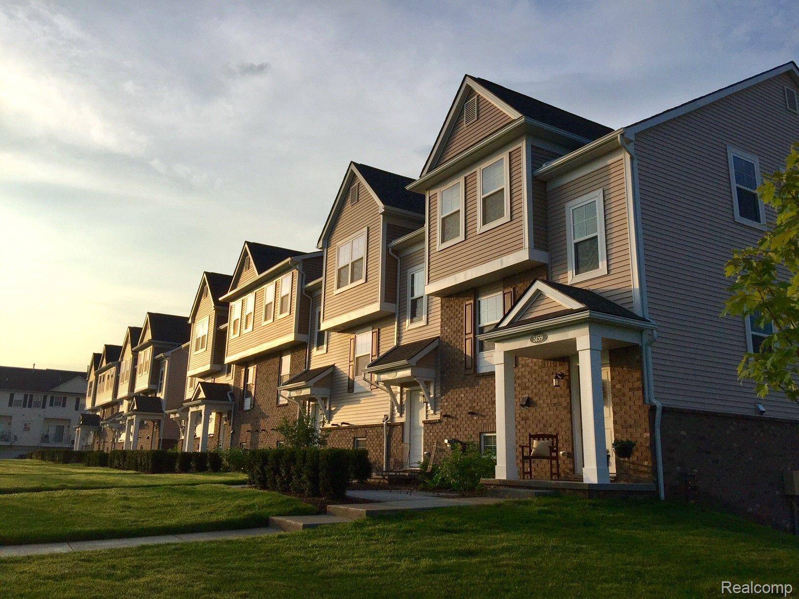 Wixom, MI 48393,3135 CHAMBERS W