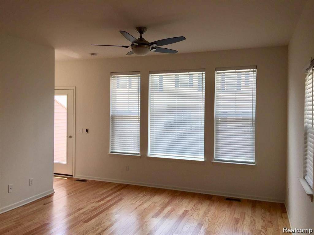 Wixom, MI 48393,3135 CHAMBERS W