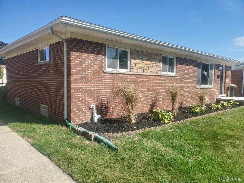 Trenton, MI 48183,2734 DUNLOP ST