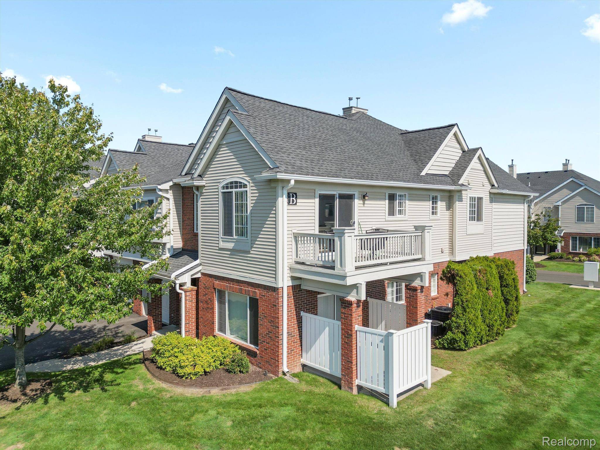 Woodhaven, MI 48183,23050 FAIRLANE BLVD #B 16