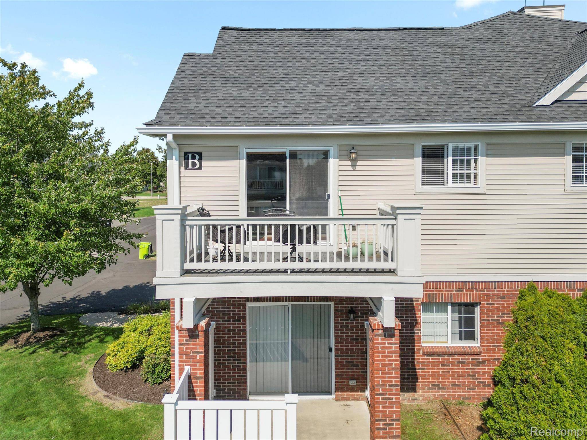 Woodhaven, MI 48183,23050 FAIRLANE BLVD #B 16