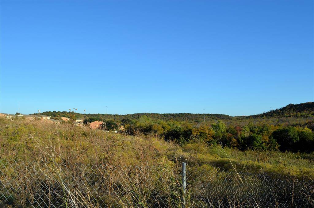 6111 Sportsmans Parkway, Dallas, TX 75211