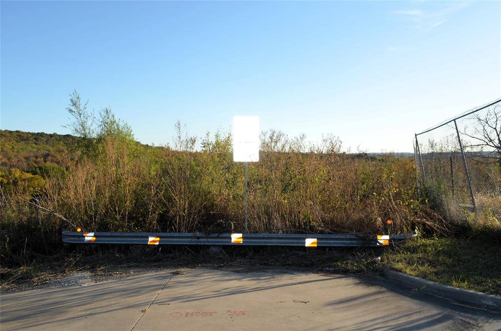 6111 Sportsmans Parkway, Dallas, TX 75211