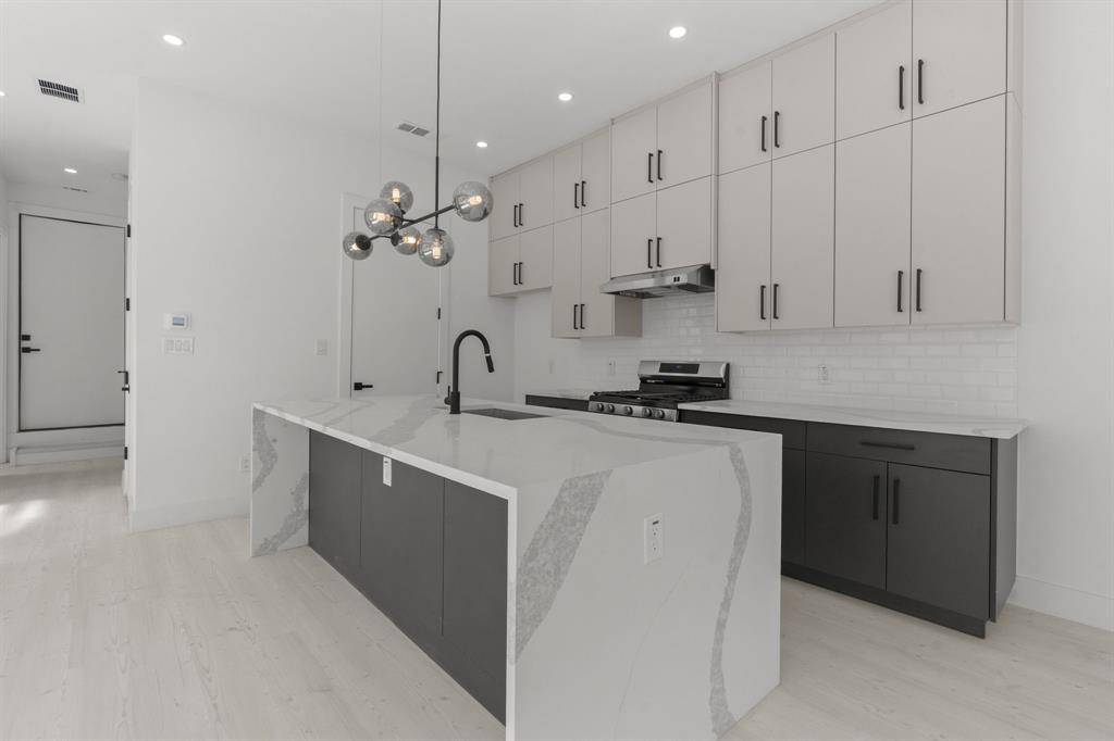 Dallas, TX 75208,1849 Pollard Street