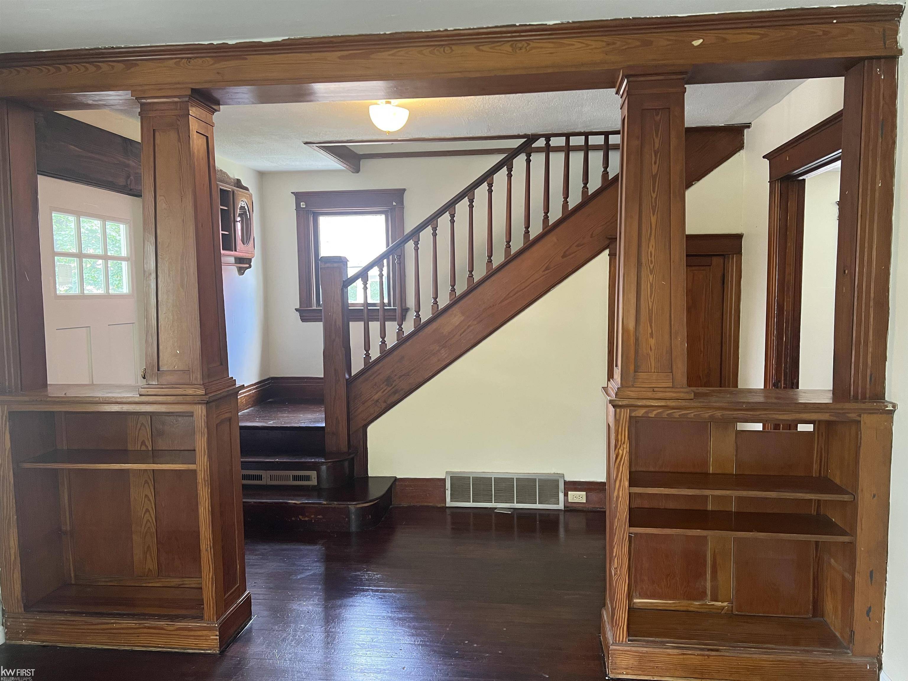 Flint, MI 48504,912 University AVE