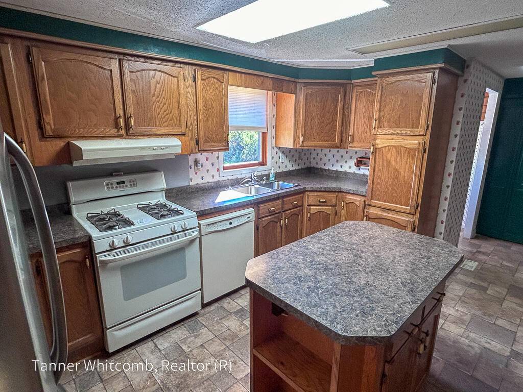 Conklin, MI 49403,17968 48th AVE