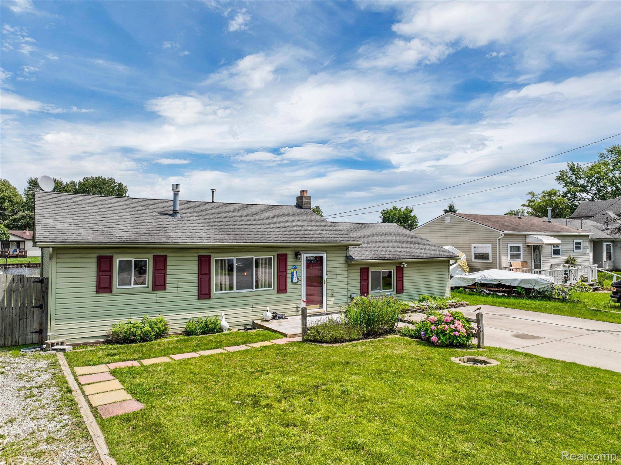 Clay, MI 48001,7321 BEALANE RD