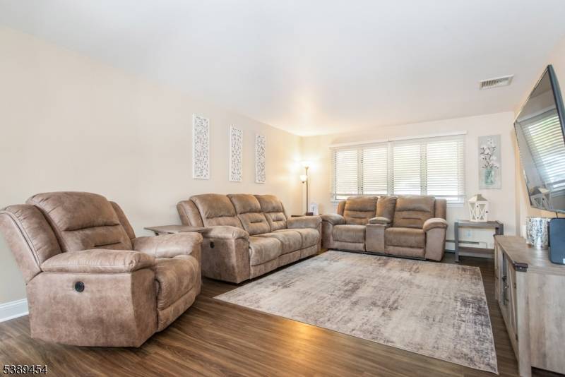 Vernon Twp., NJ 07422,312 Mountainside Dr