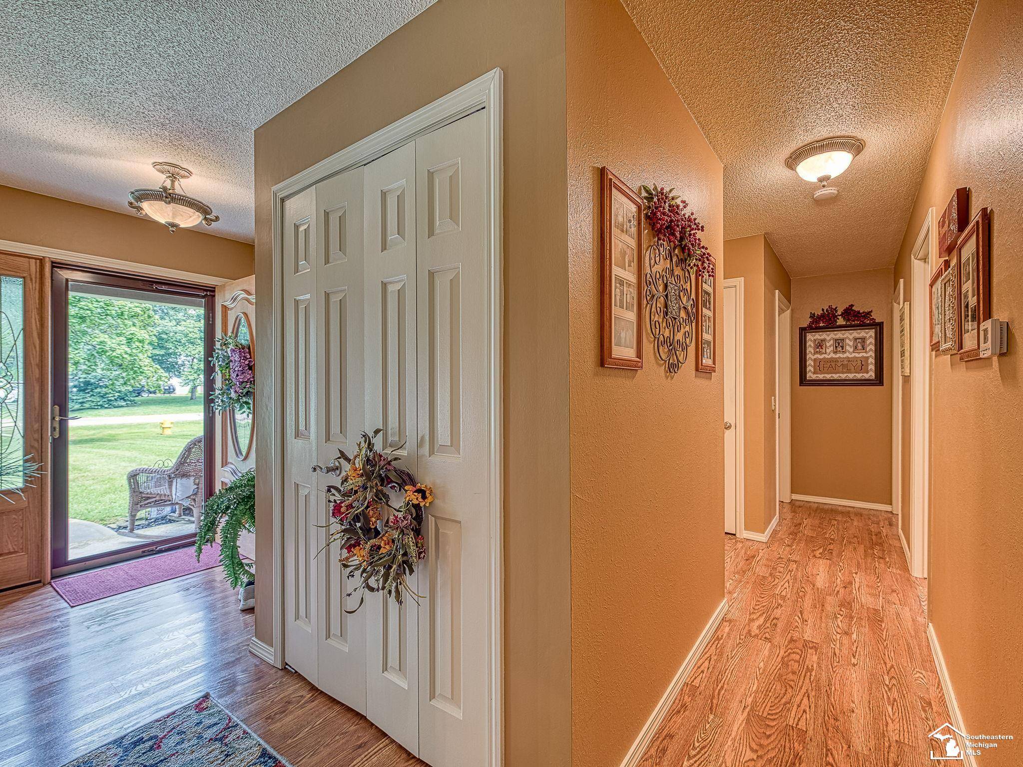 Temperance, MI 48182,1577 Tennyson DR