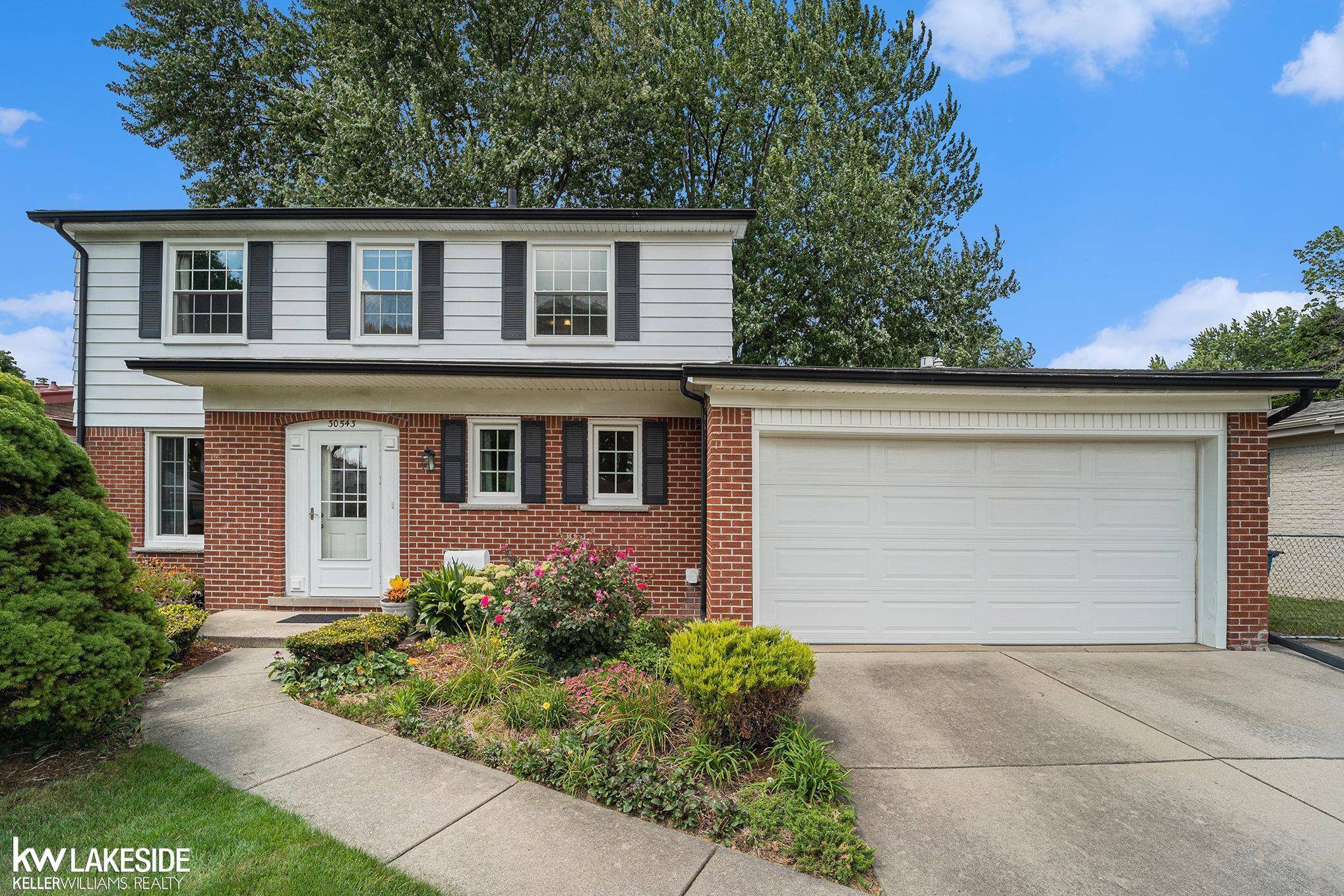 Warren, MI 48093,30543 Cedars DR